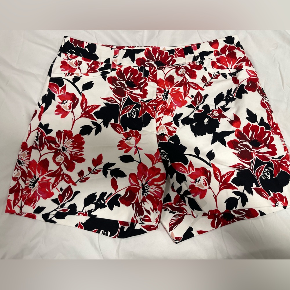 White house Black market